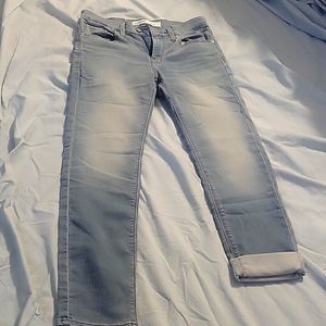 Size 29 levi skinny jeans